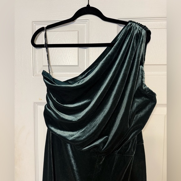 Anne Klein Pants - Anne Klein Green Velvet Jumpsuit 12-14 Large